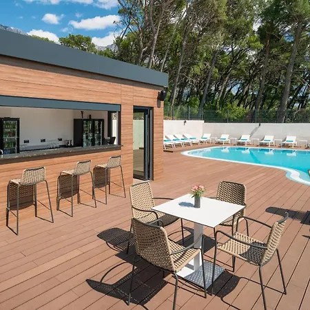 Noemia Family 4* Baška Voda