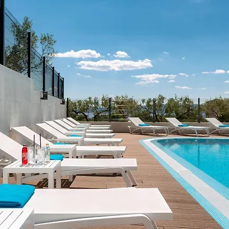 Noemia Family Apart Otel Baška Voda